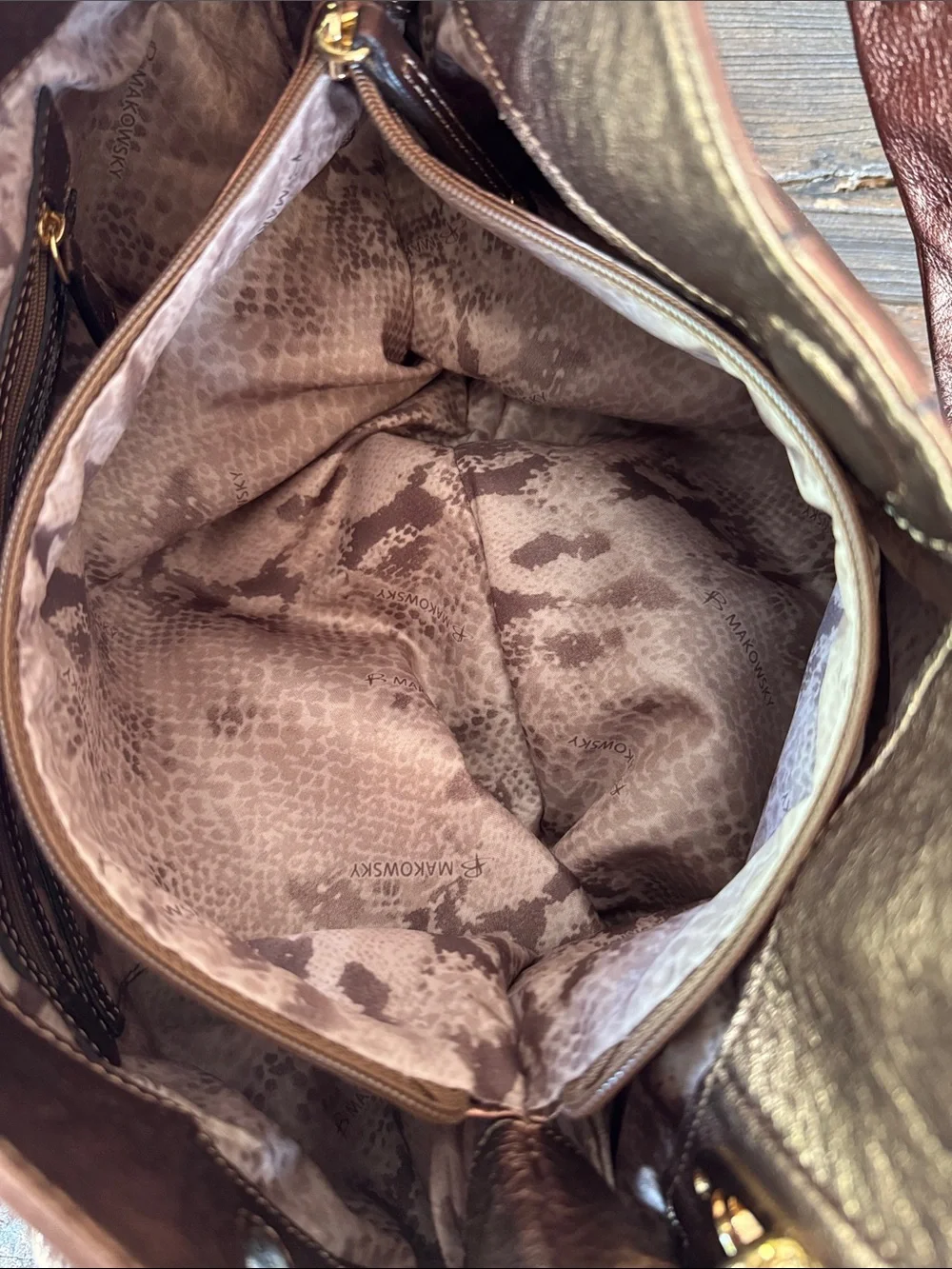 B Makowski Alice copper bronze pebbled leather, gold tone hardware hobo  bag EUC